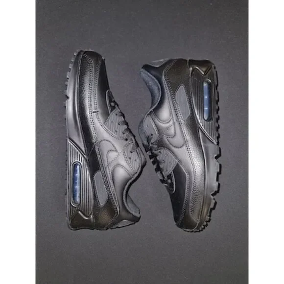 Nike Air Max 90. Leather Triple Black. SIZE 10.5 - CZ5594-001